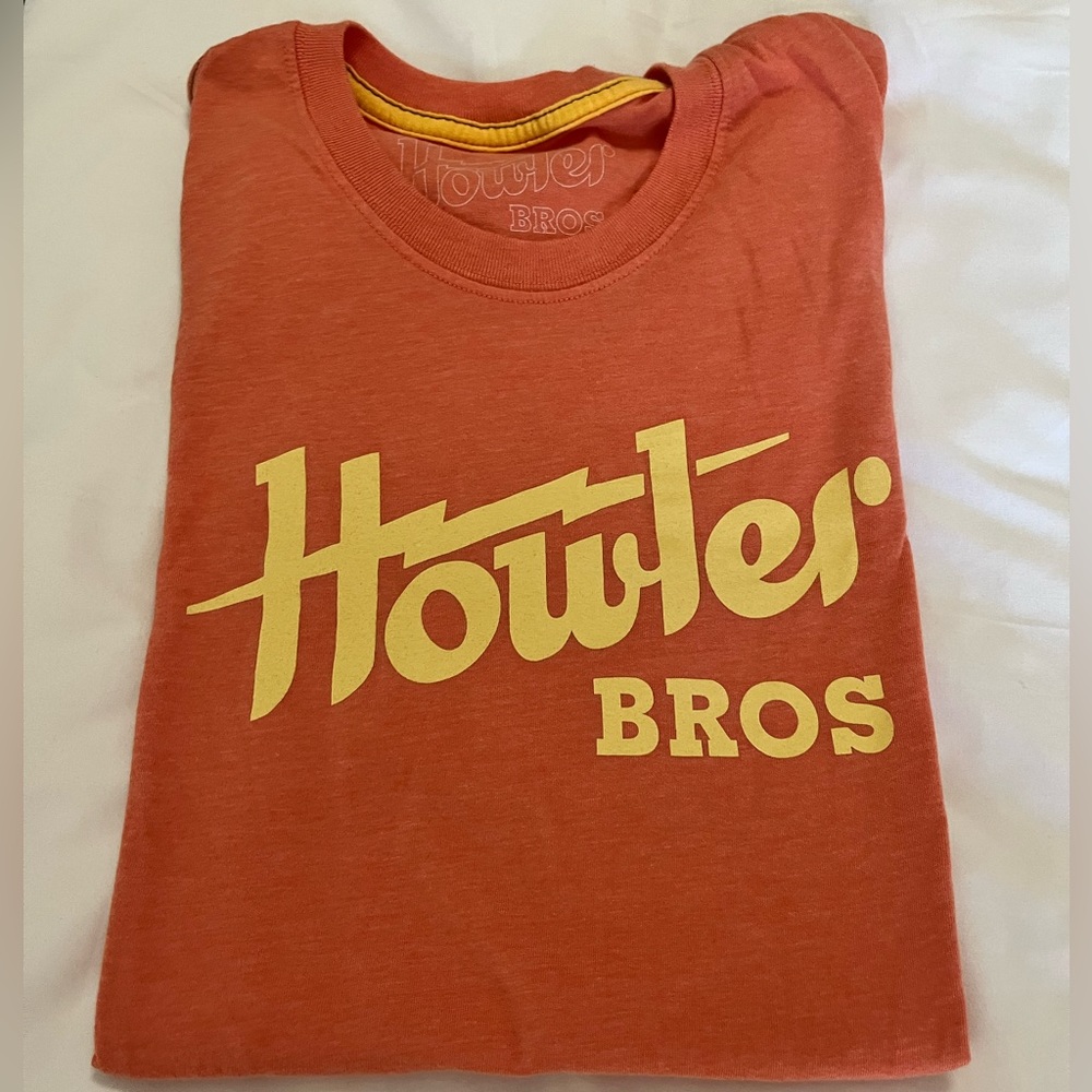 Like New Howler Bros light orange t-shirt size small